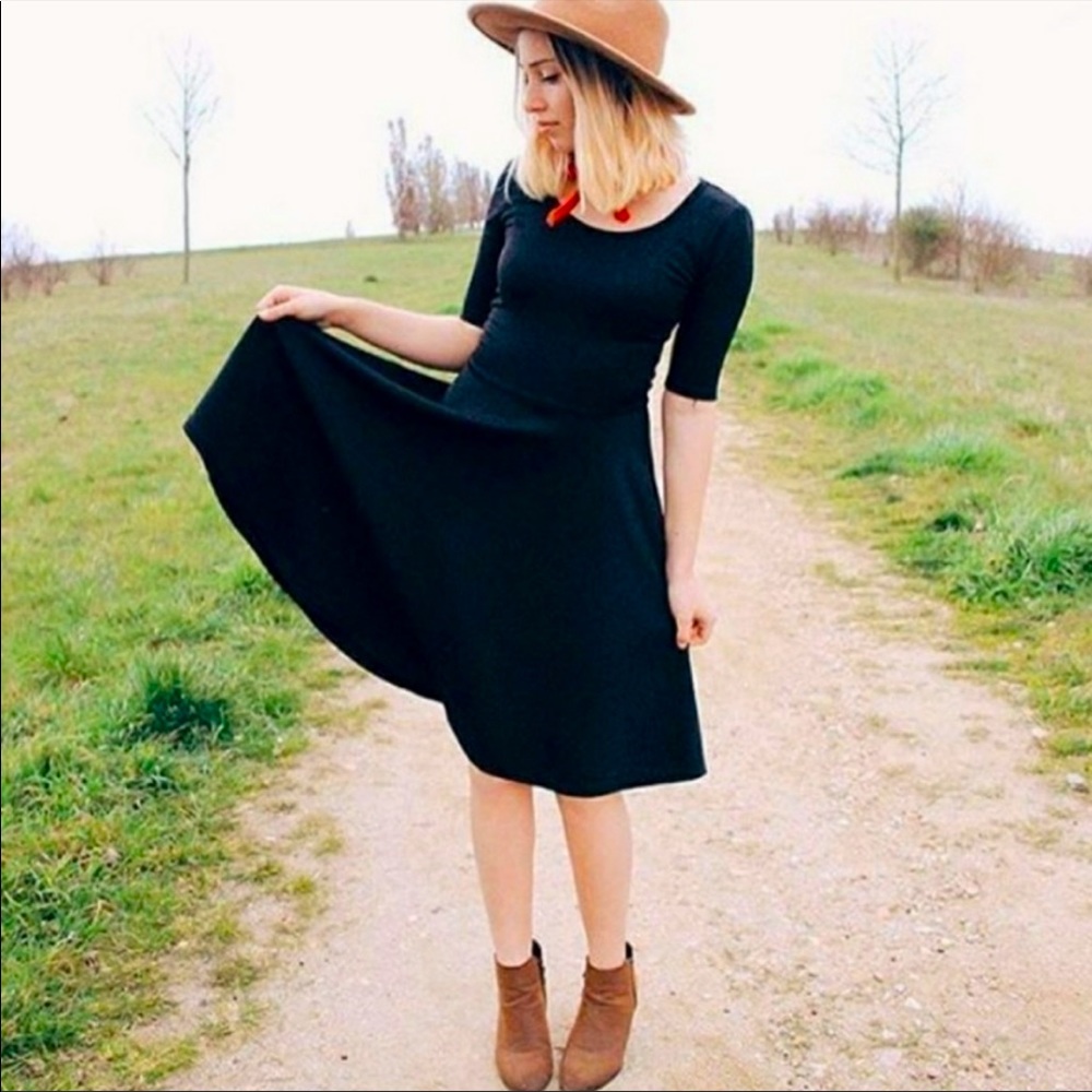 NWT LuLaRoe Solid Black Nicole Dress